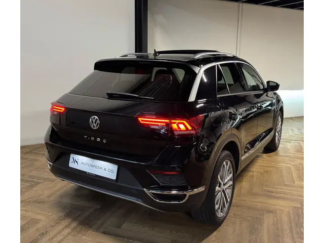 Volkswagen T-Roc 1.5 TSI Sport ACC PANO' 2018 Benzine 4