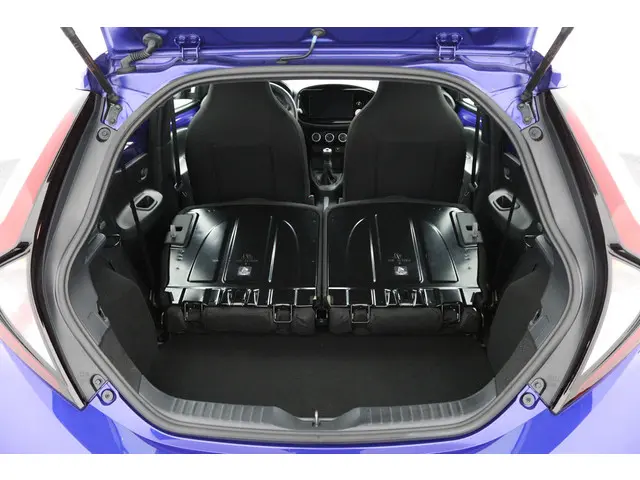 Toyota Aygo X 1.0 VVT-i MT Play 2024 Benzine 26