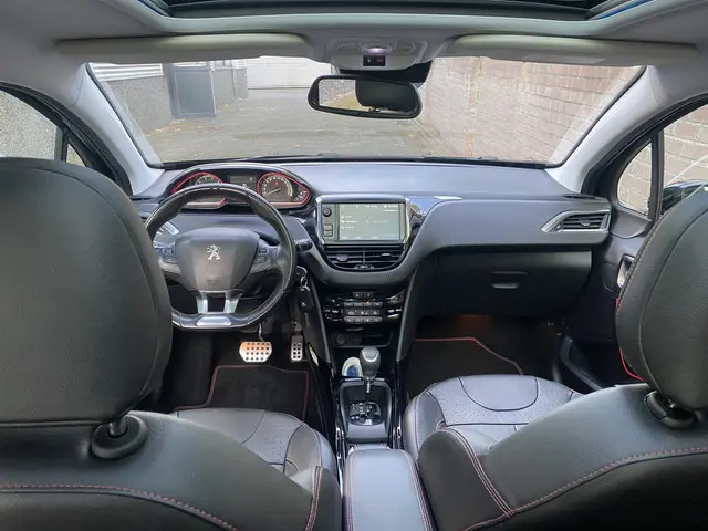 Peugeot 2008 1.2 PureTech GT-Line 2019 Benzine 12