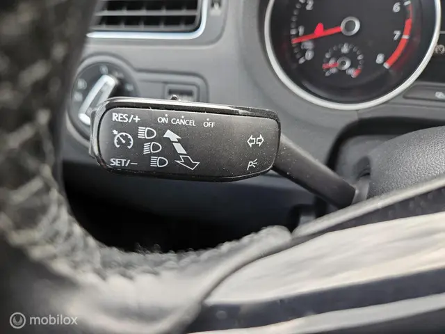 Volkswagen Polo 1.2 TSI Highline Automaat 2015 Benzine 11