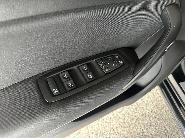 Renault Mégane Estate 1.3 TCe Limited 2019 Benzine 5