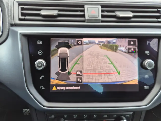 SEAT Arona 1.0 TSI Style Business Intense 2019 Benzine 10