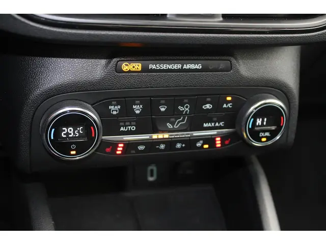 Ford Focus 1.5 EcoBoost ST Line Business 2019 Benzine 18