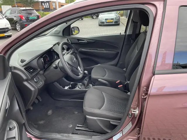 Opel KARL 1.0 Rocks Online Edition 2019 Benzine 10