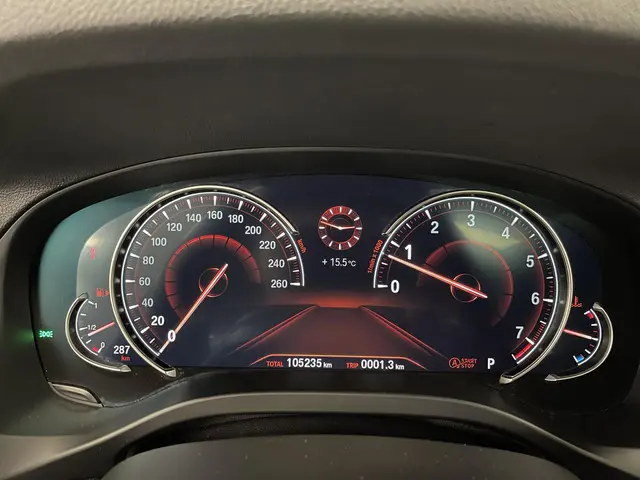 BMW X3 xDrive20i High Executive 2019 Benzine 24