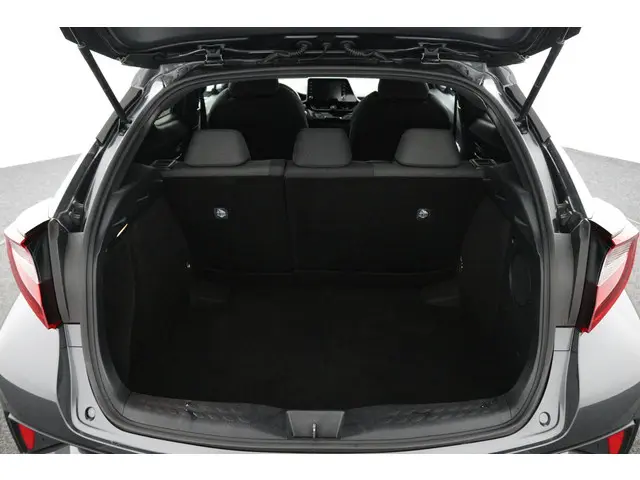 Toyota C-HR 1.8 Hybrid Style 2021 Hybride Benzine 24