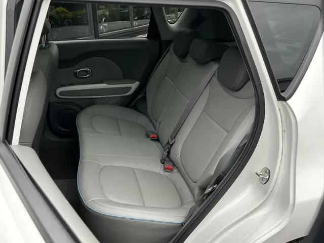 Kia e-Soul EV ExecutivePlusLine 27 kWh 2018 Elektrisch 18