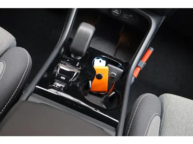 Volvo XC40 B4 Plus Dark 2025 Benzine 32