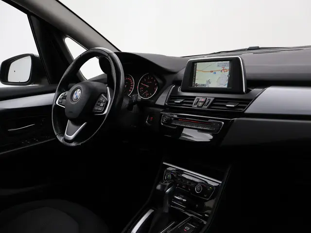 BMW 2 Serie Active Tourer 218i 136 PK AUT. 2015 Benzine 4