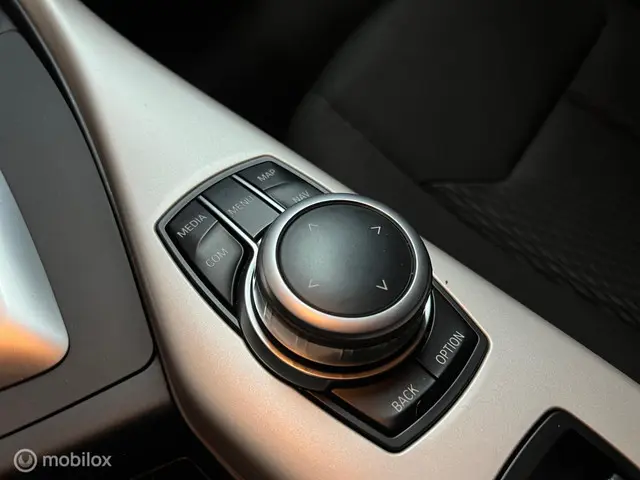 BMW 2 Serie Cabrio 218i Executive 2018 Benzine 22