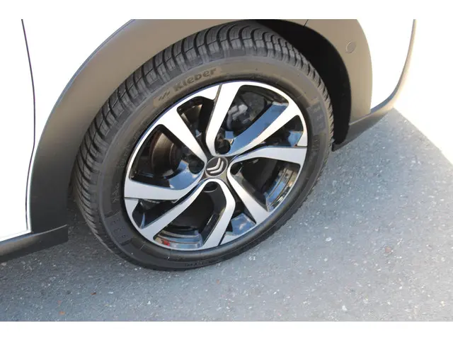 Citroën C3 1.2 PT AUTOMAAT 110 SHINE 2021 Benzine 6