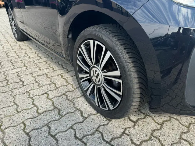 Volkswagen up! 1.0 BMT high up! 2018 Benzine 5