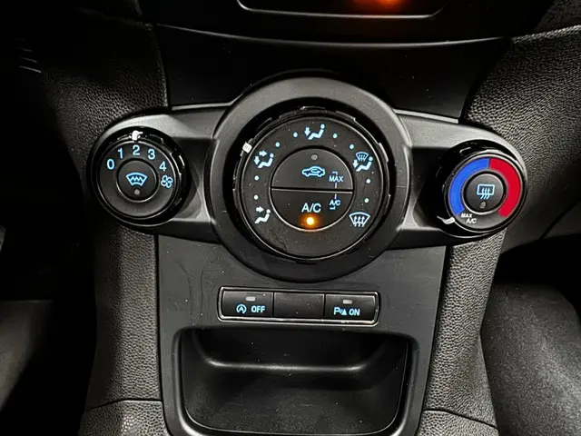 Ford Fiesta 1.0 Style Ultimate Navi / PDC V+A 2017 Benzine 17