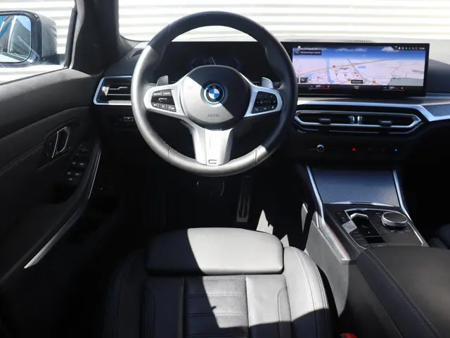 BMW 3 Serie Touring 320e 2024 Hybride Benzine 9