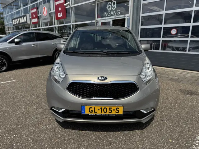 Kia Venga 1.6 CVVT DynamicLine 2015 Benzine 3