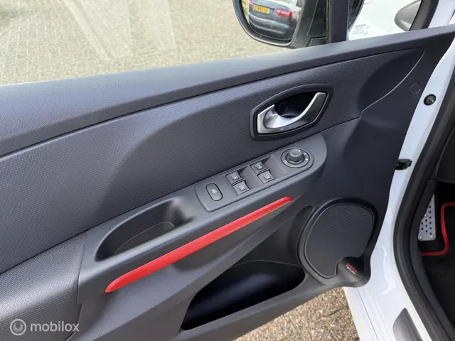 Renault Clio 1.6 R.S. 2015 Benzine 17