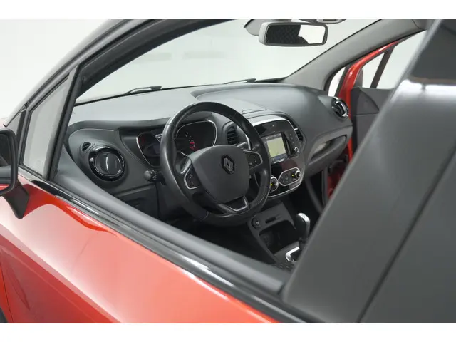Renault Captur TCe 150 EDC Intens 2019 Benzine 2