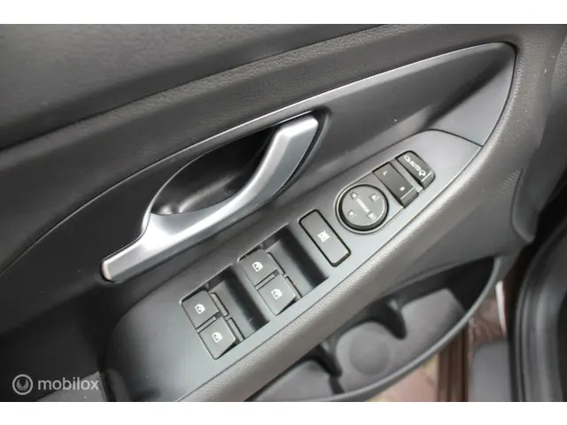 Hyundai i30 Wagon 1.4 T-GDI Premium 2018 Benzine 5