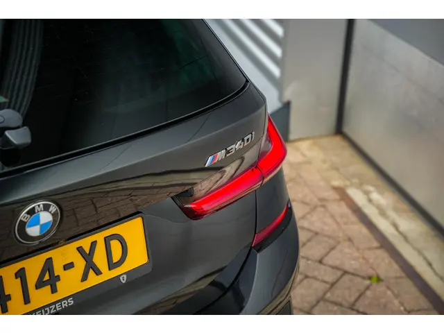 BMW 3 Serie Touring M340i xDrive 2020 Benzine 37