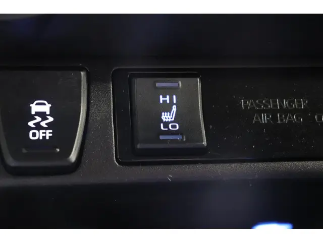 Toyota RAV4 2.5 Hybrid Style, 2019 Hybride Benzine 9