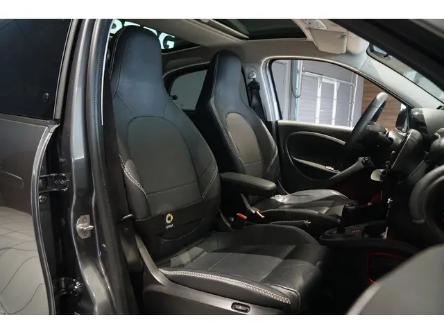 Smart Forfour EQ BRABUS Style 18 kWh 2019 Elektrisch 15