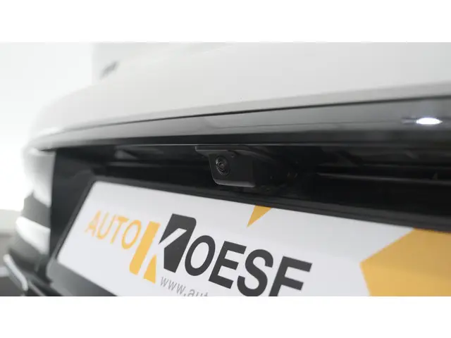 Peugeot 308 PureTech 130 GT Pack Business 2022 Benzine 4
