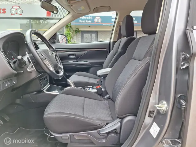 Mitsubishi Outlander 2.4 PHEV PURE 2020 Hybride Benzine 18