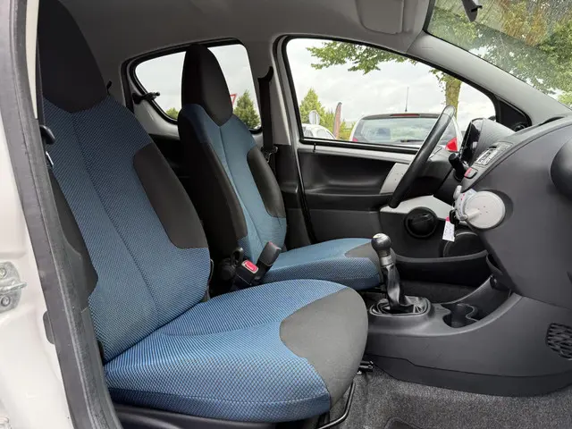 Toyota Aygo 1.0 VVT-i Access 2012 Benzine 7