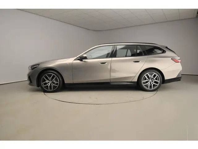 BMW i5 2