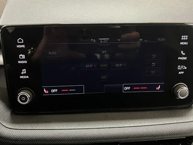 Škoda Fabia 1.0 TSI Selection 116 PK DSG 2024 Benzine 37