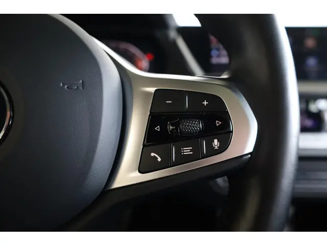 BMW 1 Serie 118i 2024 Benzine 24