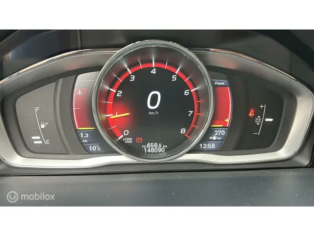 Volvo V60 2.0 T3 R-Design 2016 Benzine 4