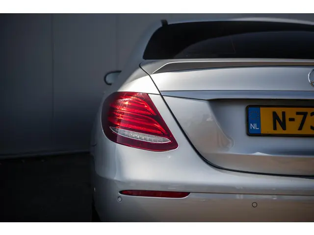 Mercedes-Benz E-Klasse 200 Premium Plus 2018 Benzine 6