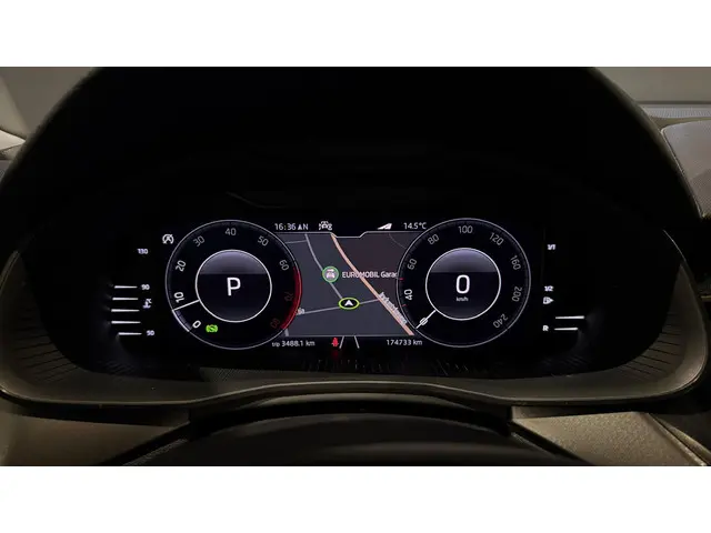 Škoda Kamiq 1.5 TSI ACT Business Edition 2020 Benzine 32