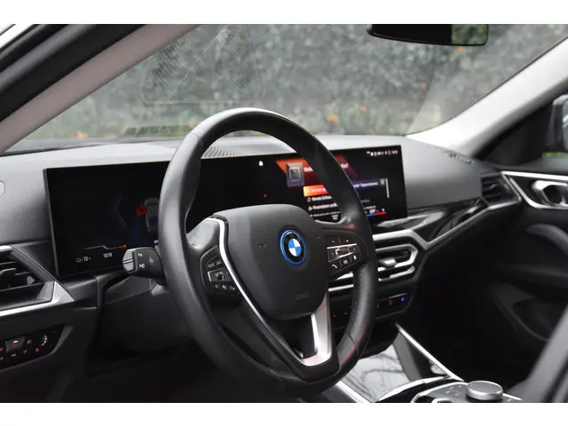 BMW i4 eDrive40 High Executive 84 kWh 2023 Elektrisch 7