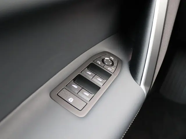 BMW iX xDrive60 2025 Elektrisch 27