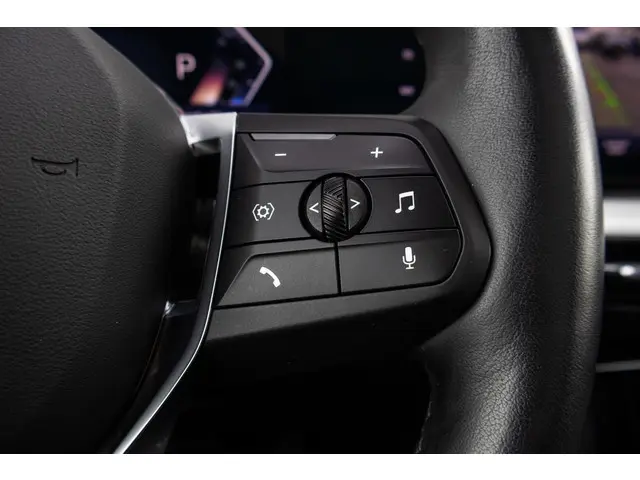 BMW X1 xDrive25e 2023 Hybride Benzine 24