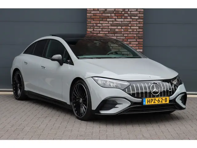 Mercedes-Benz EQE 3