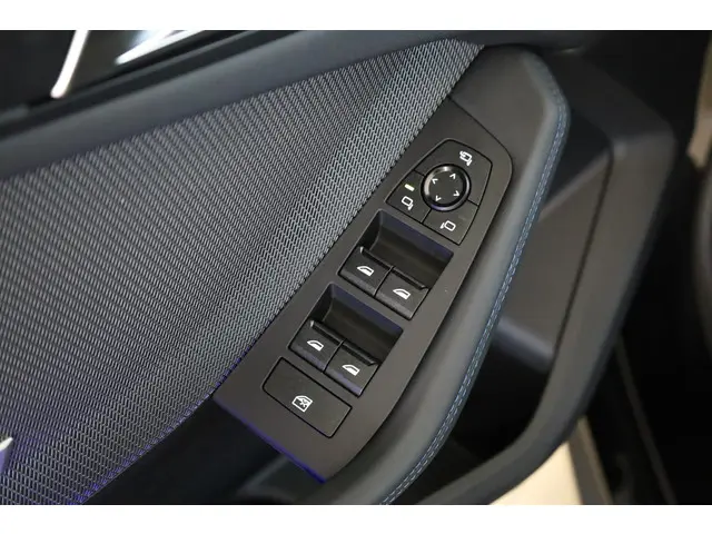 BMW 1 Serie 120 2025 Benzine 22