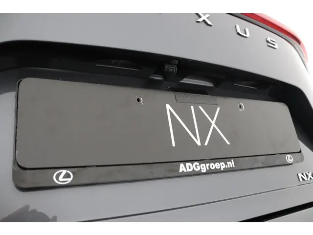 Lexus NX 450h+ AWD Launch Edition 2022 Hybride Benzine 37