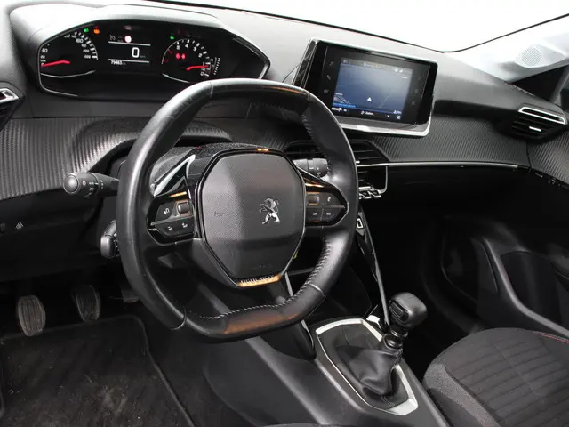 Peugeot 208 1.2 PureTech 100pk Active Pack 2021 Benzine 9