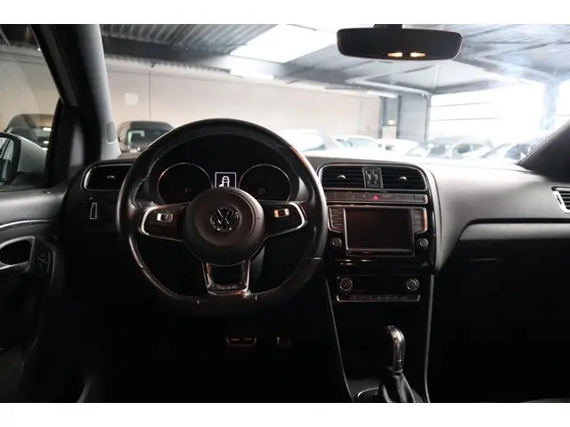 Volkswagen Polo 1.2 TSI Edition R 2016 Benzine 8