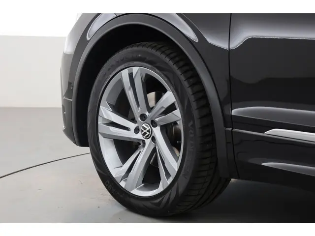 Volkswagen Tiguan 1.5 TSI R-Line DSG 2023 Benzine 28