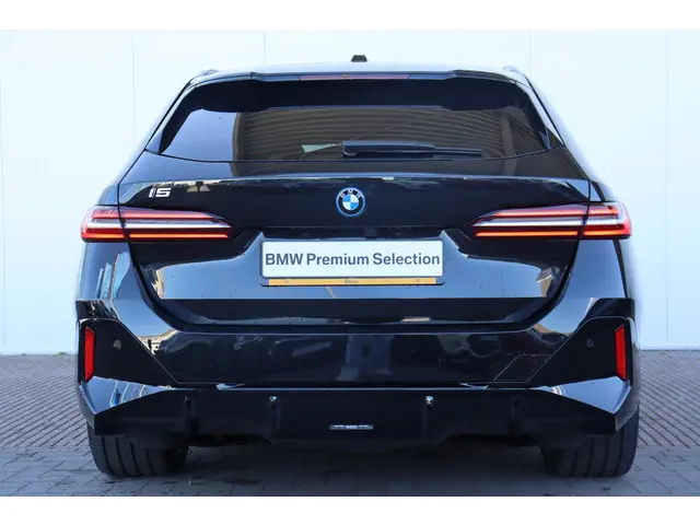 BMW i5 M60 xDrive 84 kWh 2024 Elektrisch 8