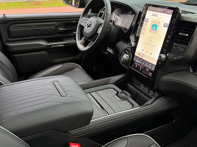 RAM 1500 3.0 TT SST H.O. LIMITED Night MY2025 2024 LPG/Gas 23