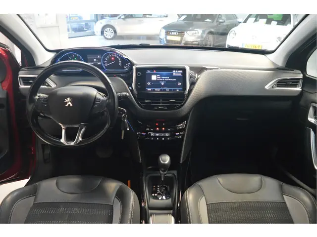 Peugeot 2008 1.2 PureTech Allure 2018 Benzine 8