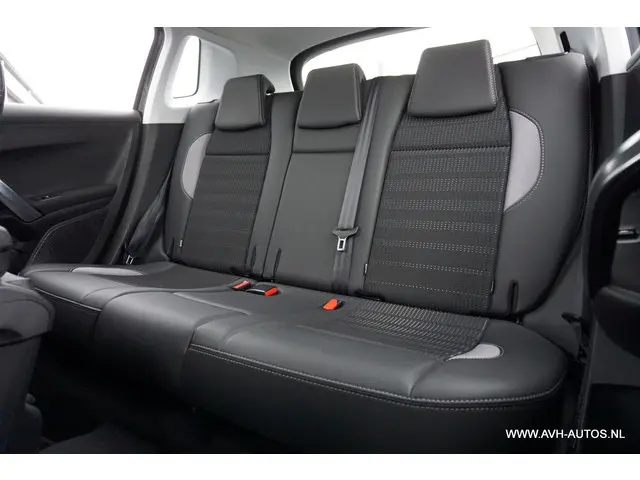 Peugeot 2008 1.2 PureTech Allure 2018 Benzine 7