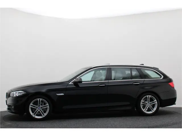 BMW 5 Serie Touring 535i Luxury Edition 2016 Benzine 8