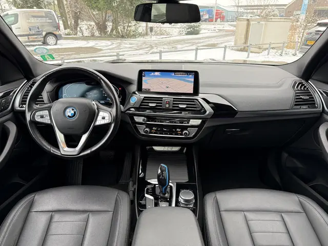 BMW iX3 Aut. Executive 80kWh 2021 Elektrisch 18