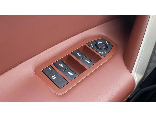 BMW iX xDrive40 High Executive 77 kWh 2022 Elektrisch 12
